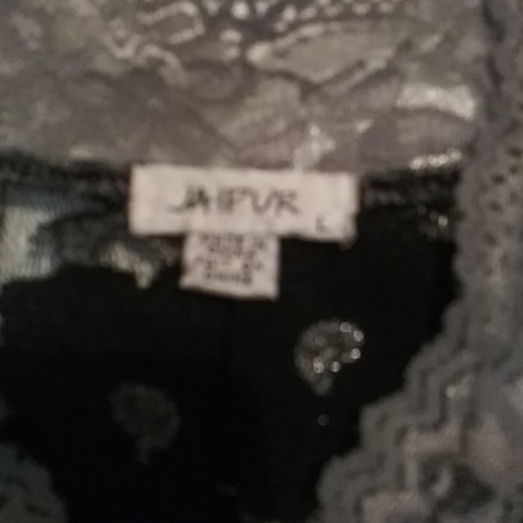 Top - Picture 3 of 4